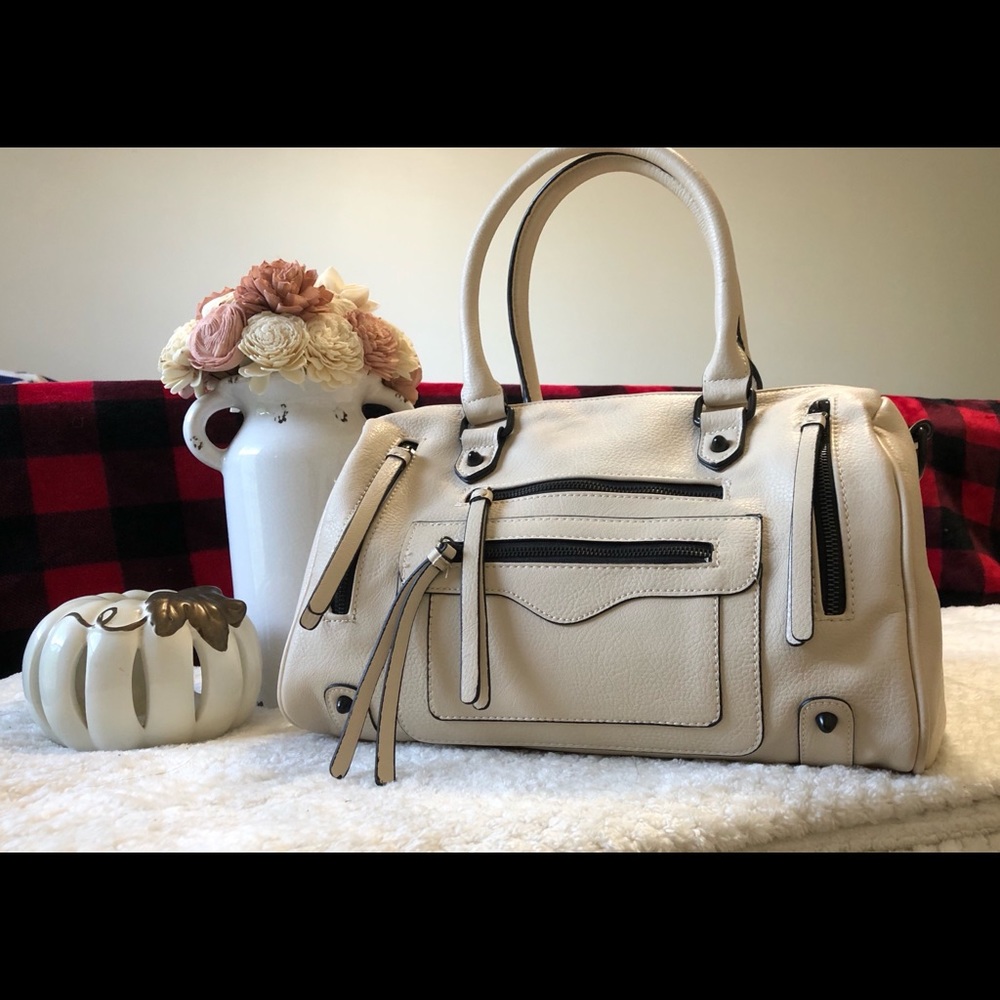 Apt. 9 Satchel